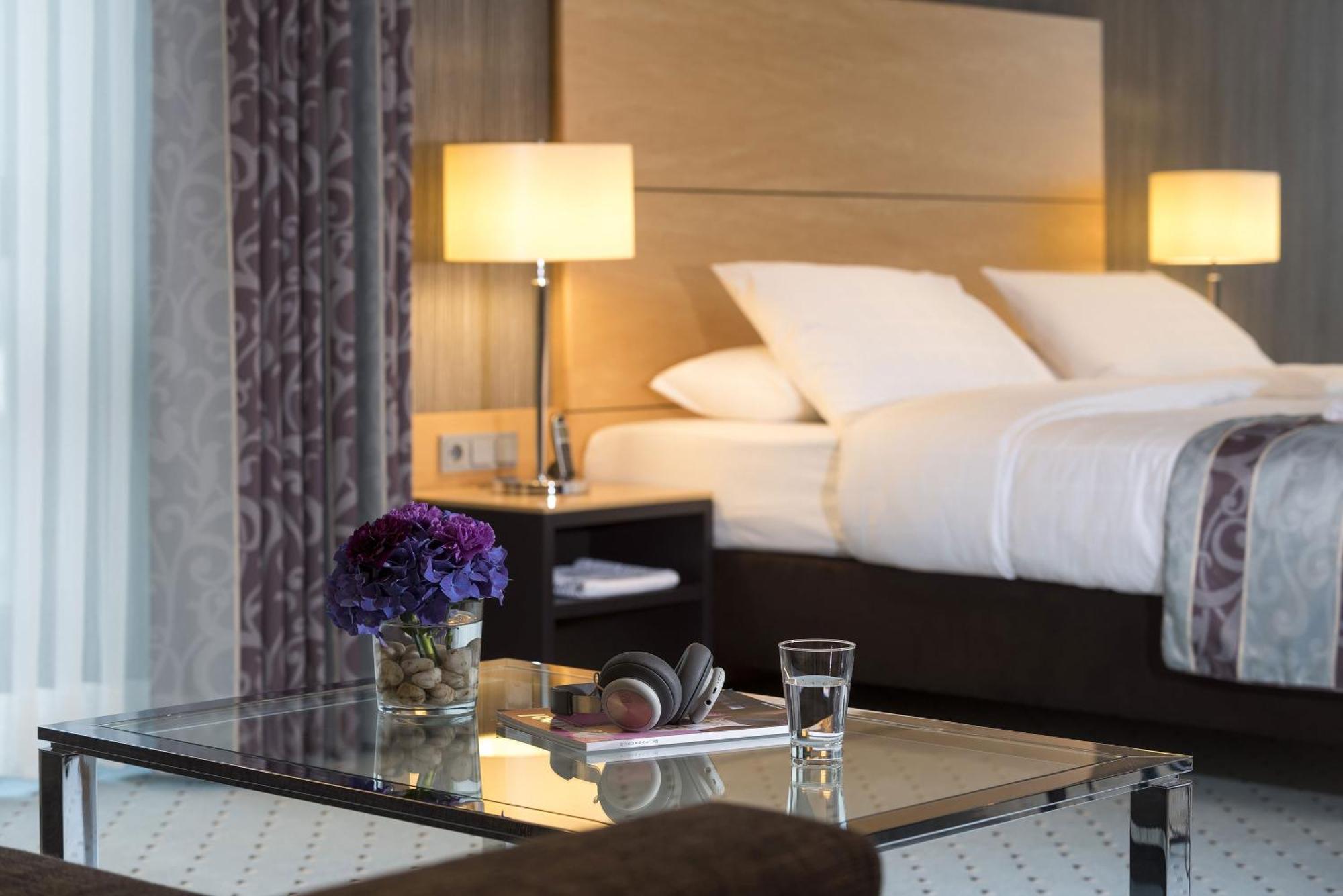 Master Suite,1211785900:JPEG